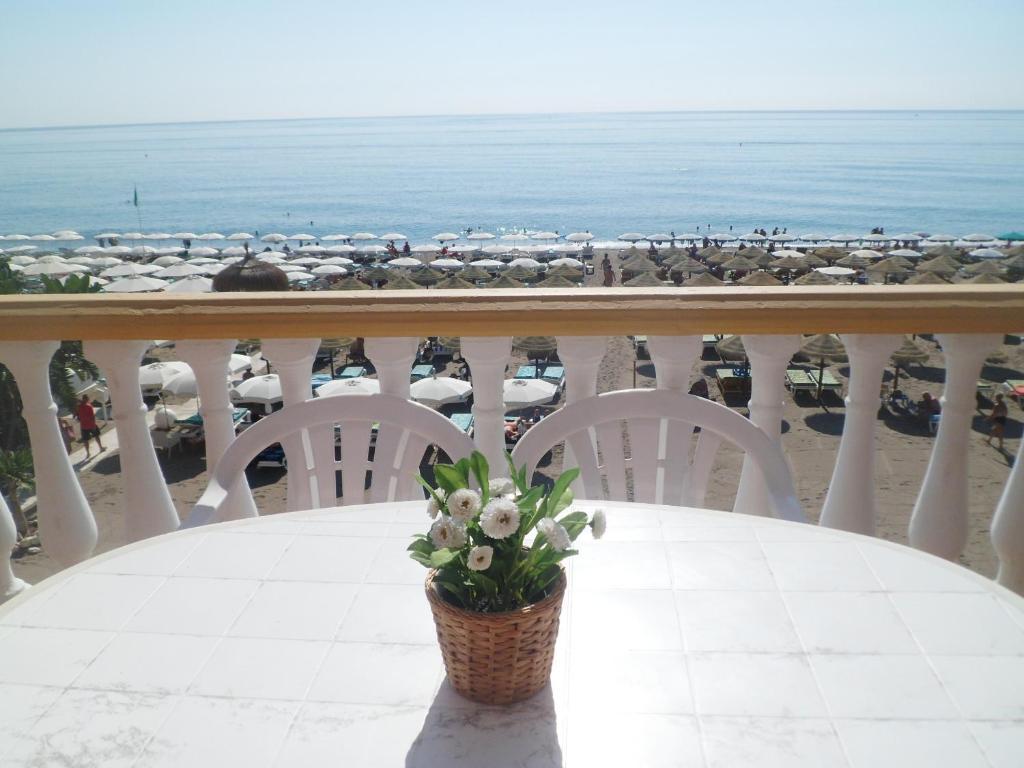 Apartamentos Don Pepe Torremolinos Oda fotoğraf